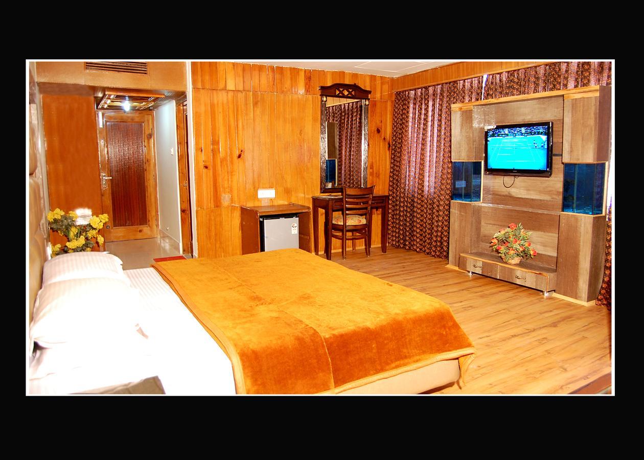 מנאלי Hotel Out Town מראה חיצוני תמונה